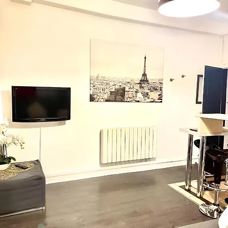 Cozy Chatelet Appartement *